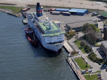 На голову впав вантаж: українець трагічно загинув у порту в Польщі