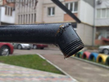 У Луцьку облаштовують колонки для видобування води