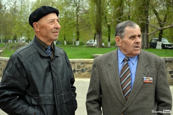 Святкувати «пєрвамай» в Луцьк приїхали комуністи з «Таїланду, Сінгапуру і Бермудів». ФОТО