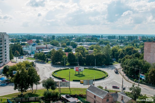 Яскравий фасад та неймовірні краєвиди: як будують  ЖК «Caramel Residence» у Луцьку*