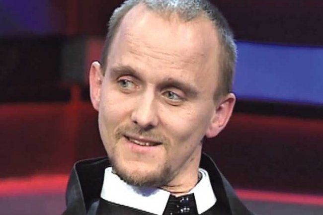 Зворушлива історія життя: чоловік через 35 років розшукав маму, яка відреклася від нього ще в пологовому