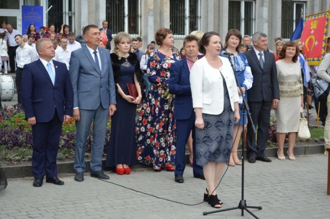 Бал випускників у Ковелі. ФОТО