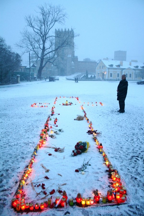 Вшанування пам'яті жертв Голодомору (жовтень 2010)