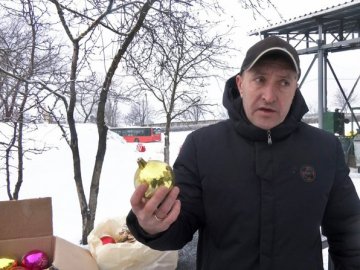 Утилізація новорічних дерев у Луцькій громаді: куди подіти сосни і ялинки та хто їх збирає