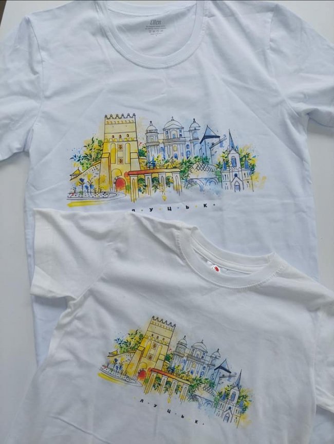 До Дня міста розробили стильні сувеніри із символікою Луцька. ФОТО