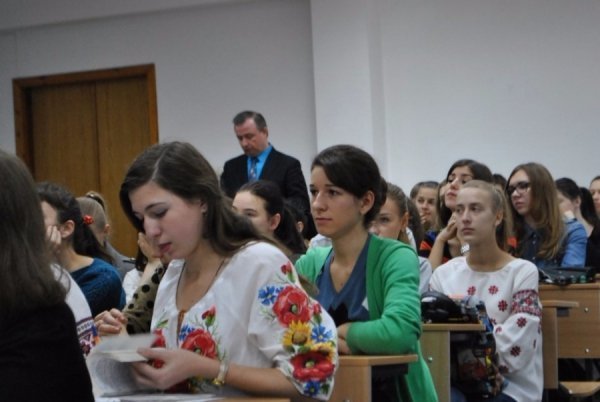 Луцьким студентам презентували діяльність молодіжного центру. ФОТО