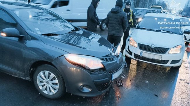 Проїхав на червоний сигнал світлофора: У Луцьку п'яний водій скоїв ДТП