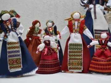 Обласний краєзнавчий музей влаштував ляльковий вернісаж