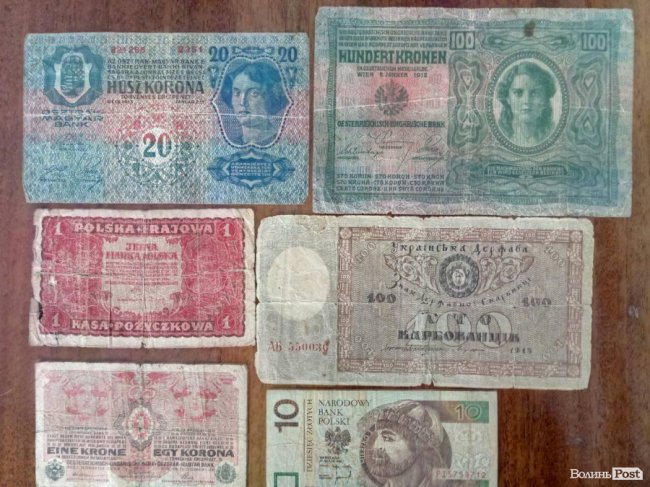 Сотні давніх марок і десятки старовинних монет: луцький колекціонер розповів про своє захоплення. ФОТО