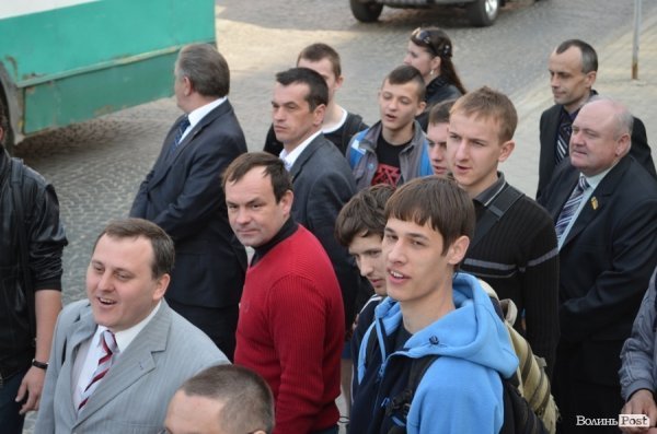 Під луцькою мерією – пікет. ФОТО. ВІДЕО