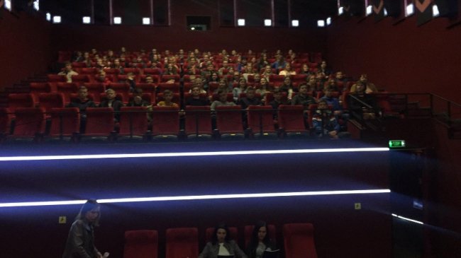 Дітям з рідного села Ігоря Єремеєва влаштували перегляд фільму та мандрівку Луцьком