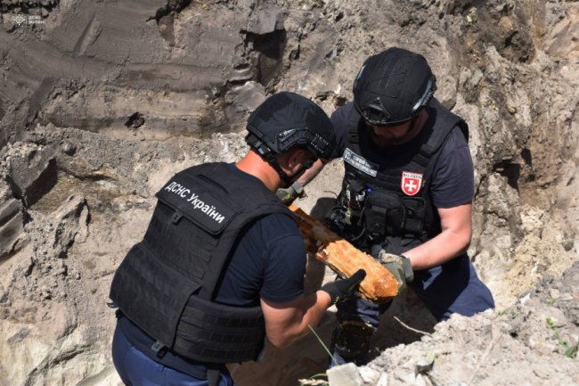 На Волині на будівельному майданчику виявили дві авіабомби