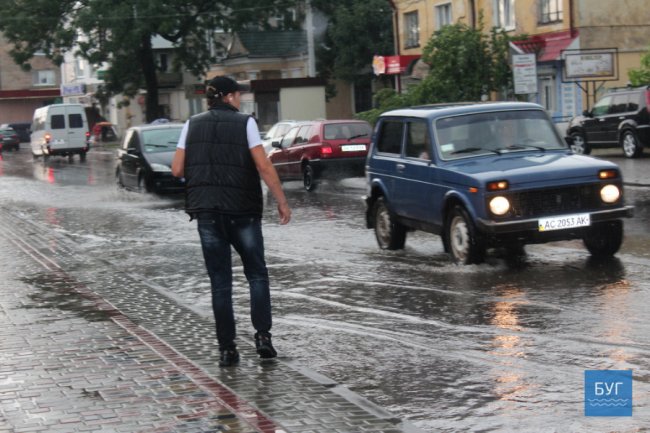 Володимир-Волинський затопило через зливу. ФОТО