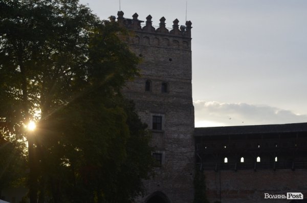 Луцький замок зустрічав останню ніч літа джазом. ФОТО 