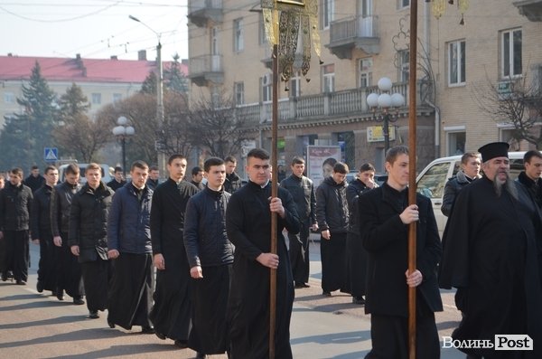 У Луцьку вшанували пам'ять Шевченка. ФОТО