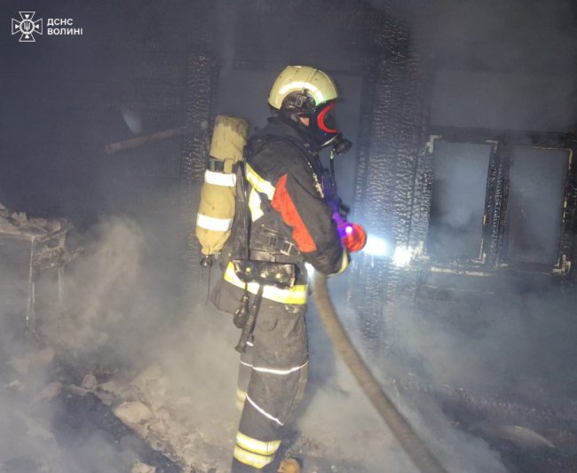 На Волині  через розряд блискавки спалахнули 6 пожеж