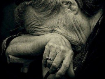 Родинне побоїще: на Волині син відлупцював літню матір