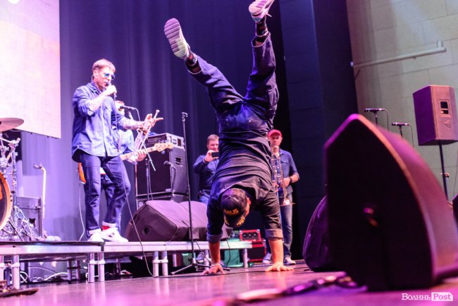 «Шухер, граждане! На сцене психопат!»: яким був концерт гурту «Ляпіс 98» у Луцьку: ФОТОРЕПОРТАЖ