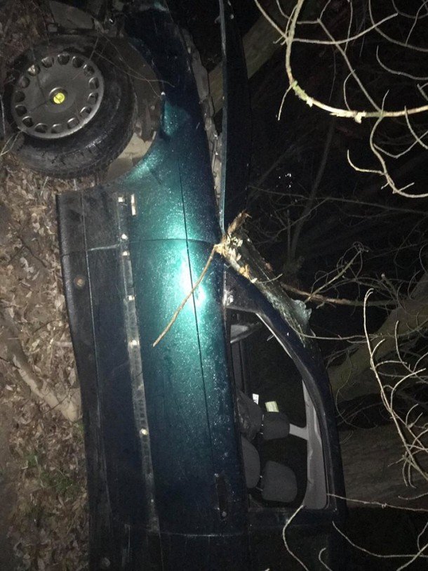 Під Луцьком кілька машин злетіли в кювет. ФОТО