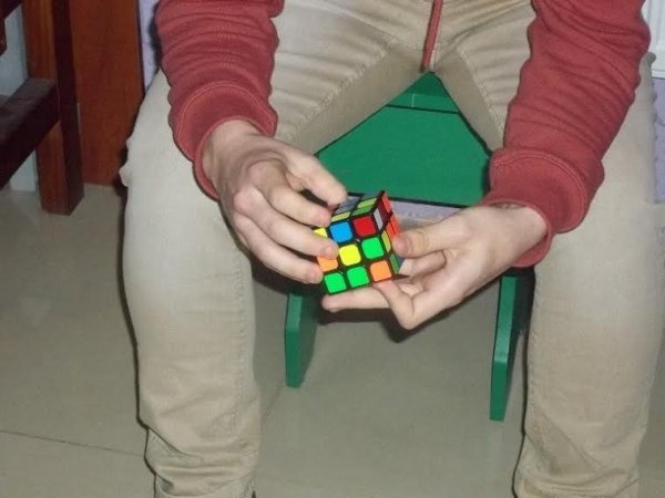 У Луцьку складали кубик Рубика на швидкість. ФОТО