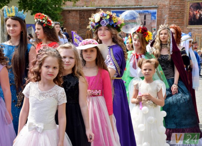 «Волинська княжна»: кому дістався титул та корона. ФОТО