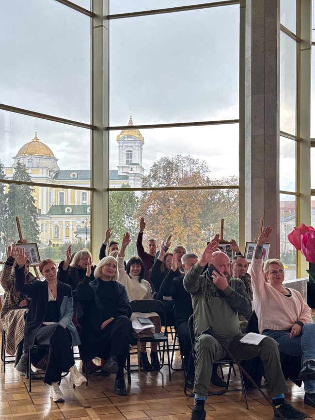 Історія мами експолоненого морпіха з Луцька стала сюжетом для вистави: як у Волинському драмтеатрі готуються до прем'єри