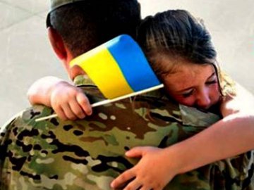 Шоу мильних бульбашок, цікаві майстер-класи: для діток Героїв Волині організовують свято веселощів