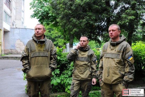 Учасники бойових дій пікетують військову прокуратуру в Луцьку. ФОТО