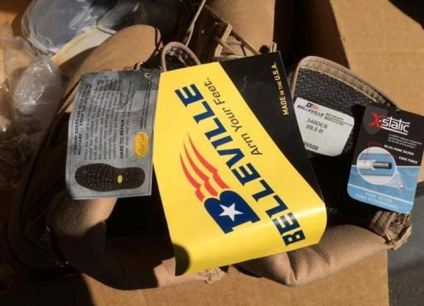 Вояків із 14-ї бригади взули у канадські берці. ФОТО