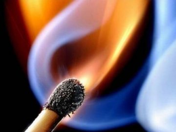 Волинянин отримав «умовно» за спробу спалити поліцейське авто