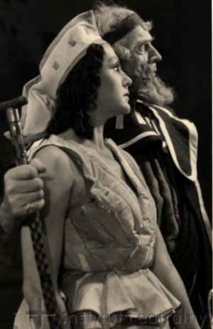 Показали ретрофото відомої акторки з Волині