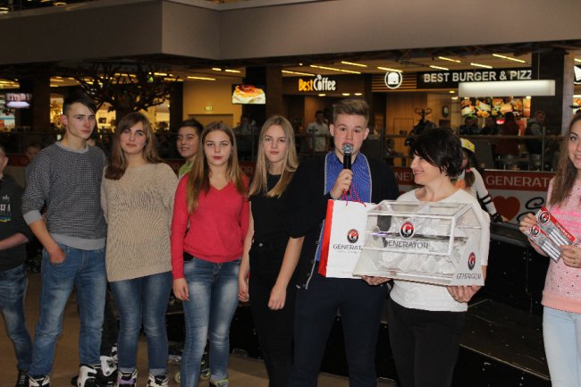 Лучанин отримав смартфон за відпочинок на арені розваг «GeneratorCity»