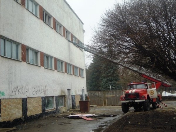 У луцькому кінотеатрі «Промінь» ‒ пожежа. ФОТО. ВІДЕО