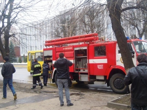 У луцькому кінотеатрі «Промінь» ‒ пожежа. ФОТО. ВІДЕО