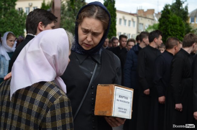 У Луцьку хресною ходою пройшли прихильники церкви Московського патріархату. ФОТО