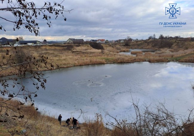На Волині на кризі загинула дитина, ще двох врятували. ФОТО. ОНОВЛЕНО