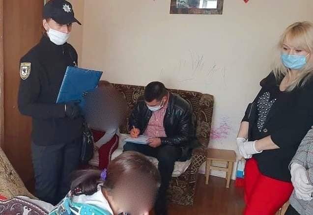 Мати не годувала: на Прикарпатті 11-річний хлопчик через голод звернувся до поліції. ФОТО