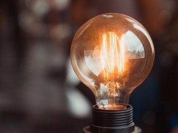 На кількох вулицях Луцька не буде світла 