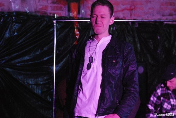 драма для дорослих «Метро»