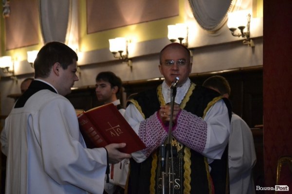 У Луцьку вшанували жертв Волинської трагедії. ФОТО