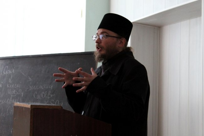 У луцькому політесі священики розкажуть про богословську магію