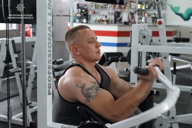 Волинські патрульні візьмуть участь у чемпіонаті зі стронгмену. ФОТО