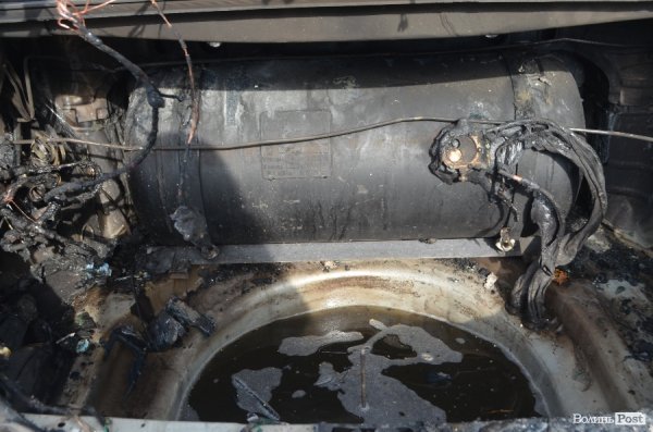 У Луцьку вщент згорів автомобіль.ФОТО