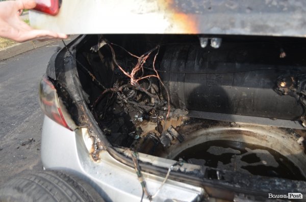У Луцьку вщент згорів автомобіль.ФОТО