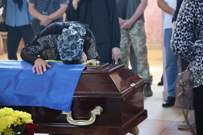 У Луцьку попрощалися із 42-річним воїном Олексієм Ковальчуком