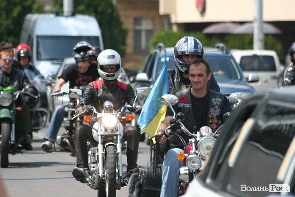Парад наречених у Луцьку. ФОТО