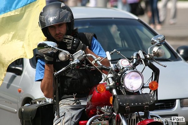 Парад наречених у Луцьку. ФОТО
