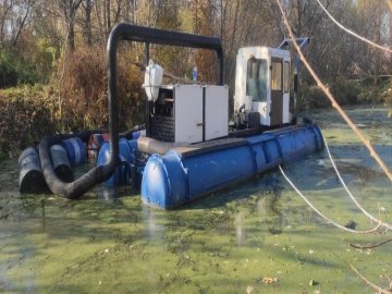 У Центральному парку Луцька розчищають меліоративні канали