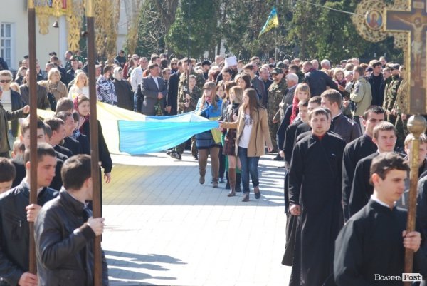 Скорботна неділя у Луцьку. ФОТО