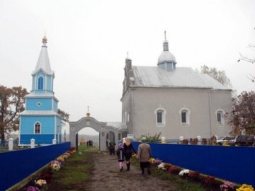 Парафіянам села на Волині, які перейшли до ПЦУ, передали храм